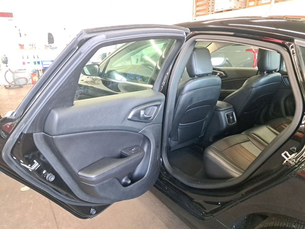 Used 2015 Chrysler 200 C w/ Navigation & Sound Group I image 12