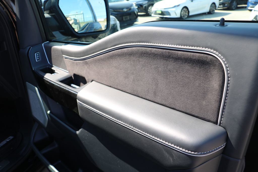 Used 2023 Ford F150 Lightning Platinum image 21