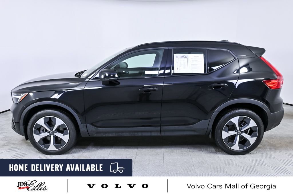 Certified 2023 Volvo XC40 B5 Plus w/ Protection Package Premier image 3