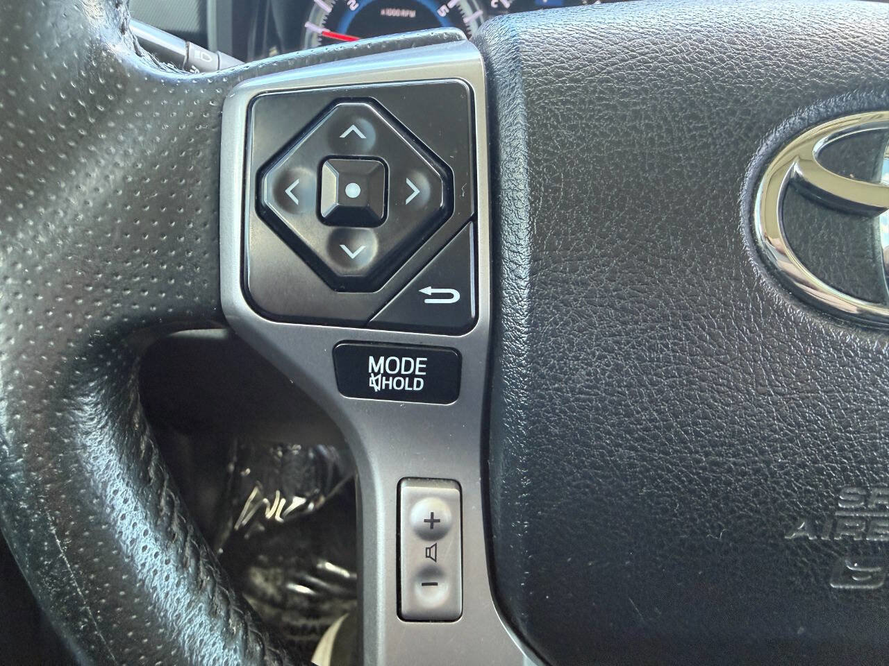 Used 2015 Toyota 4Runner SR5 Premium AWD/4WD image 37