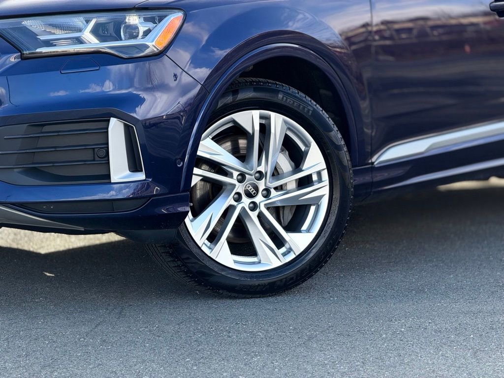Used 2023 Audi Q7 2.0T Premium Plus w/ Convenience Package AWD/4WD image 2