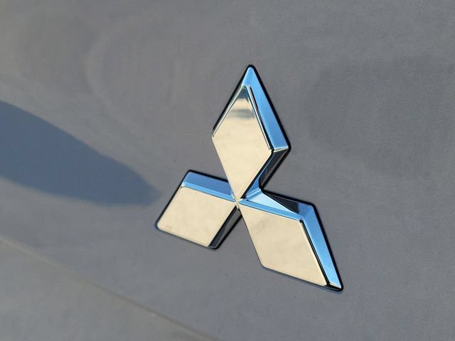 New 2026 Mitsubishi Outlander SE FWD image 8