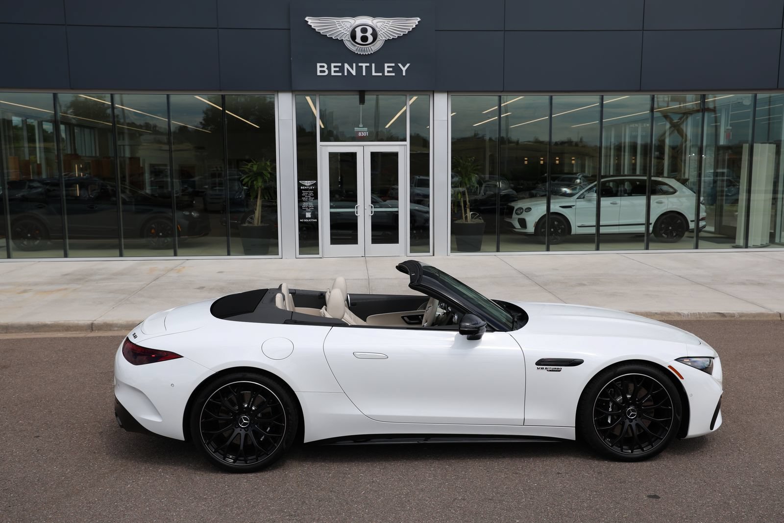 Used 2024 Mercedes-Benz SL 63 AMG 4MATIC image 12