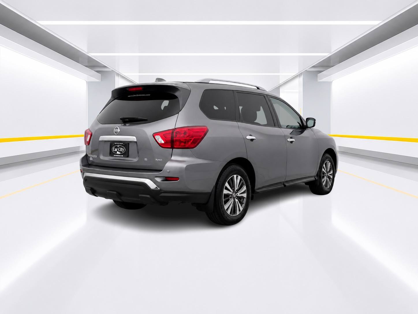 Used 2019 Nissan Pathfinder S AWD/4WD image 5
