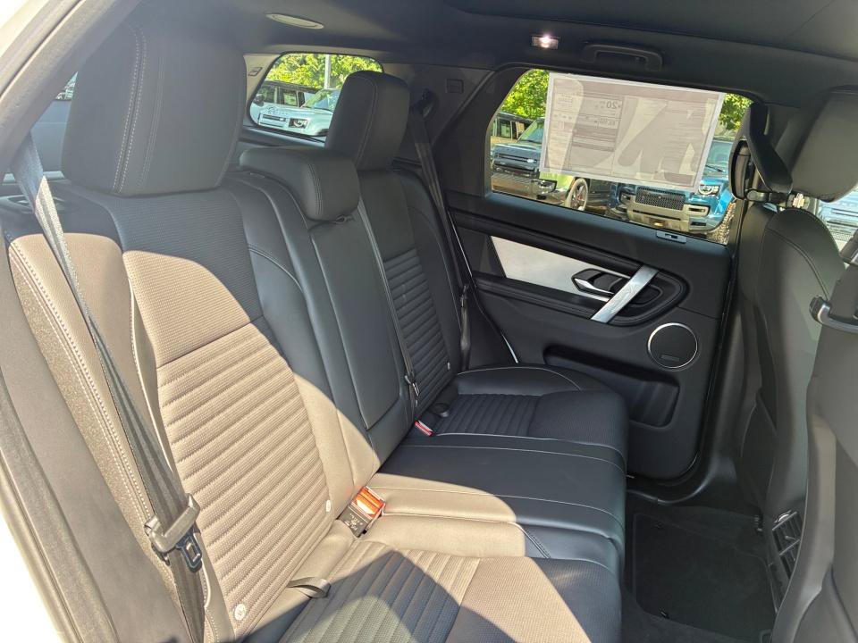 New 2026 Land Rover Discovery Sport Landmark AWD/4WD image 29