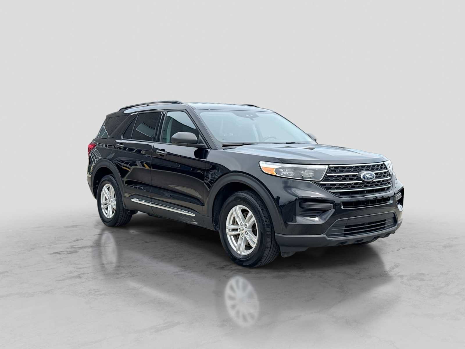 Certified 2023 Ford Explorer XLT AWD/4WD image 8