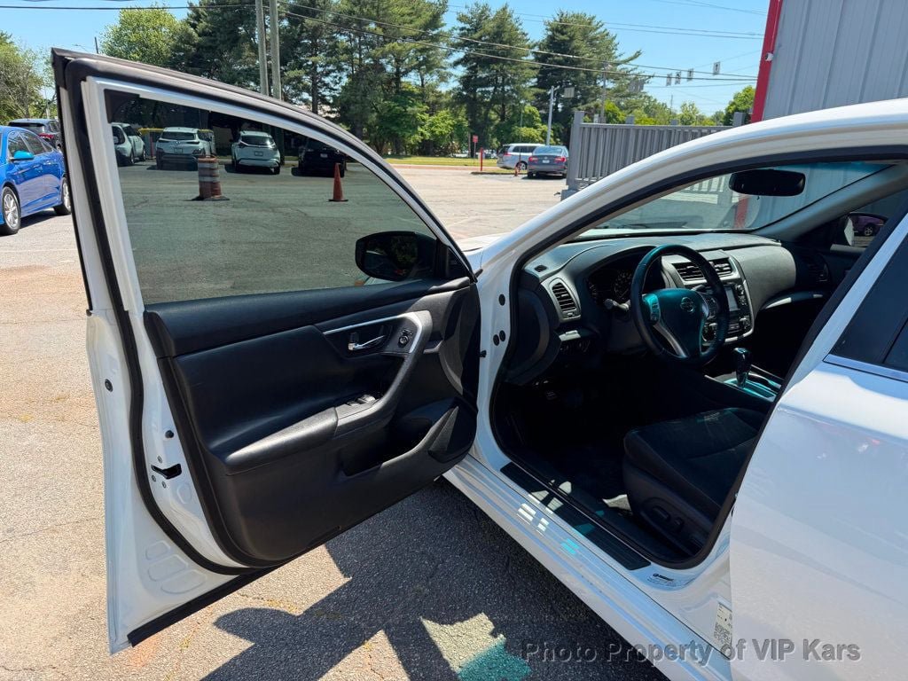 Used 2018 Nissan Altima 2.5 SV w/ 2.5 SV Technology Package FWD image 9