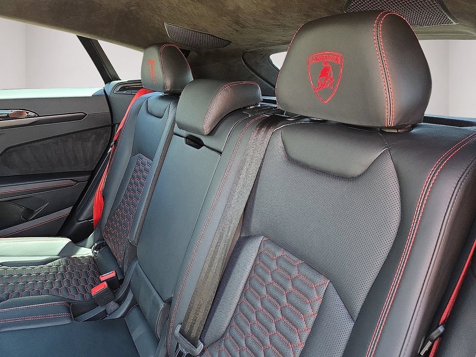Used 2024 Lamborghini Urus S AWD/4WD image 19