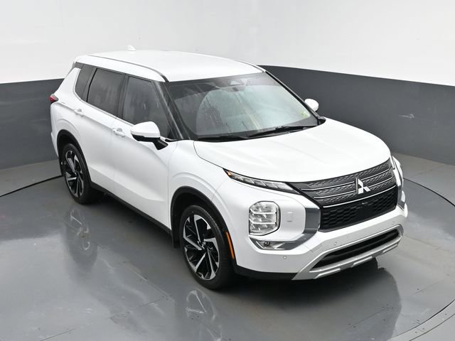 Used 2022 Mitsubishi Outlander SE image 22