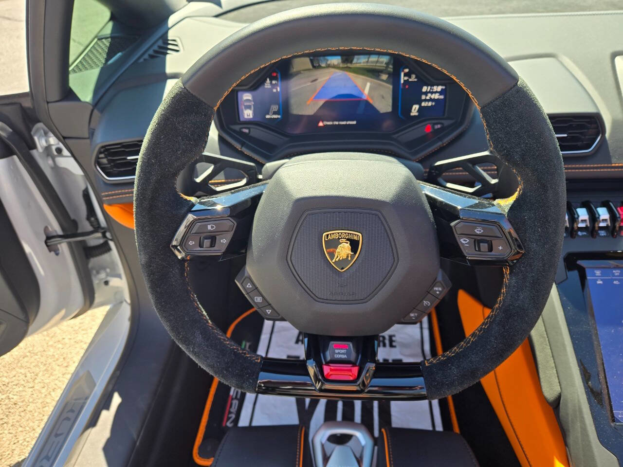 Used 2024 Lamborghini Huracan EVO image 20