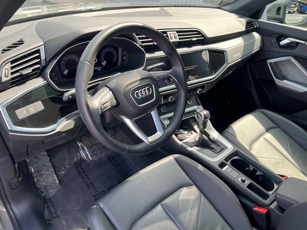 Used 2023 Audi Q3 2.0T Premium Plus w/ Premium Plus Package AWD/4WD image 13