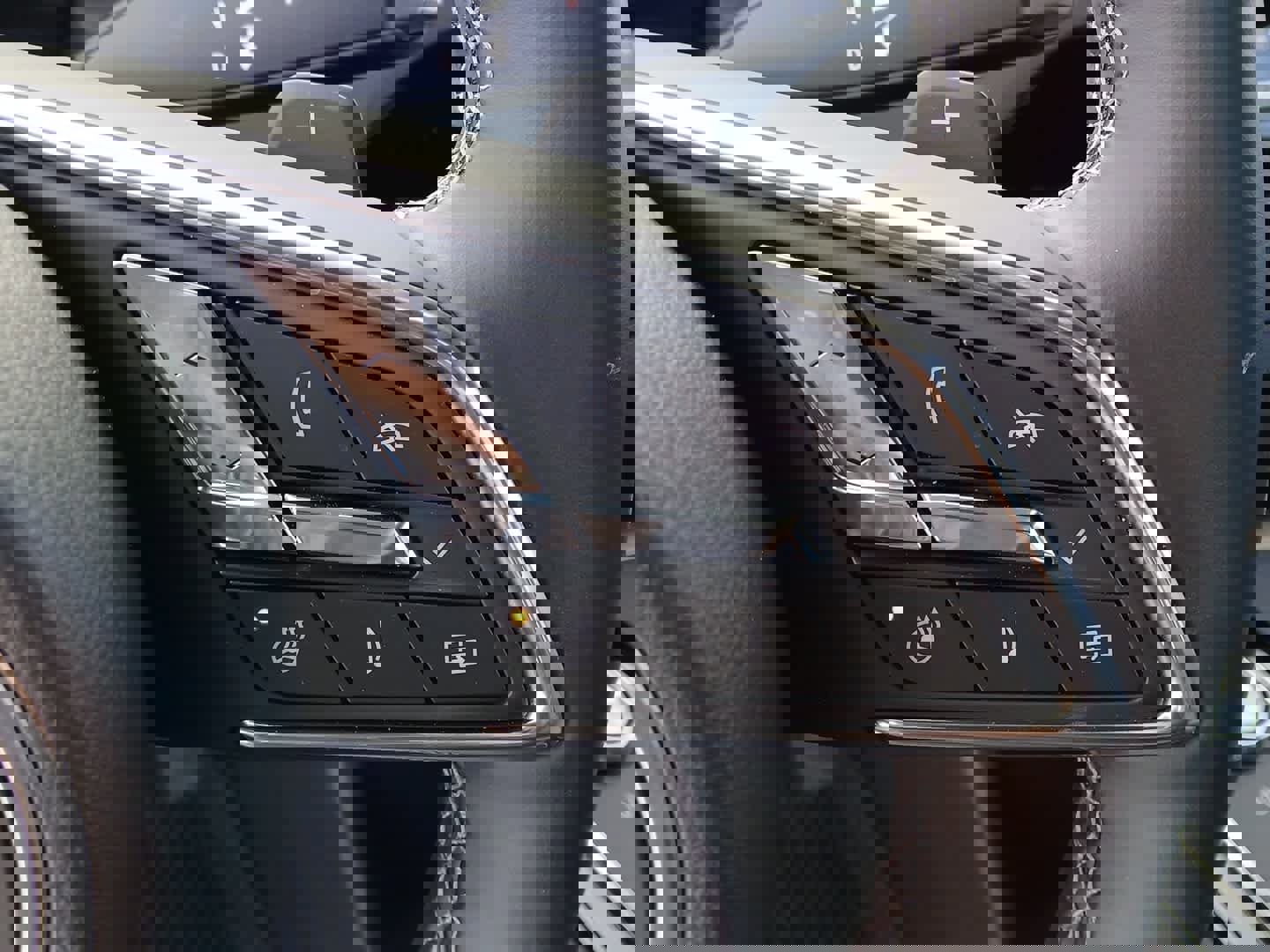 Used 2025 Buick Enclave Avenir w/ Super Cruise Package image 36