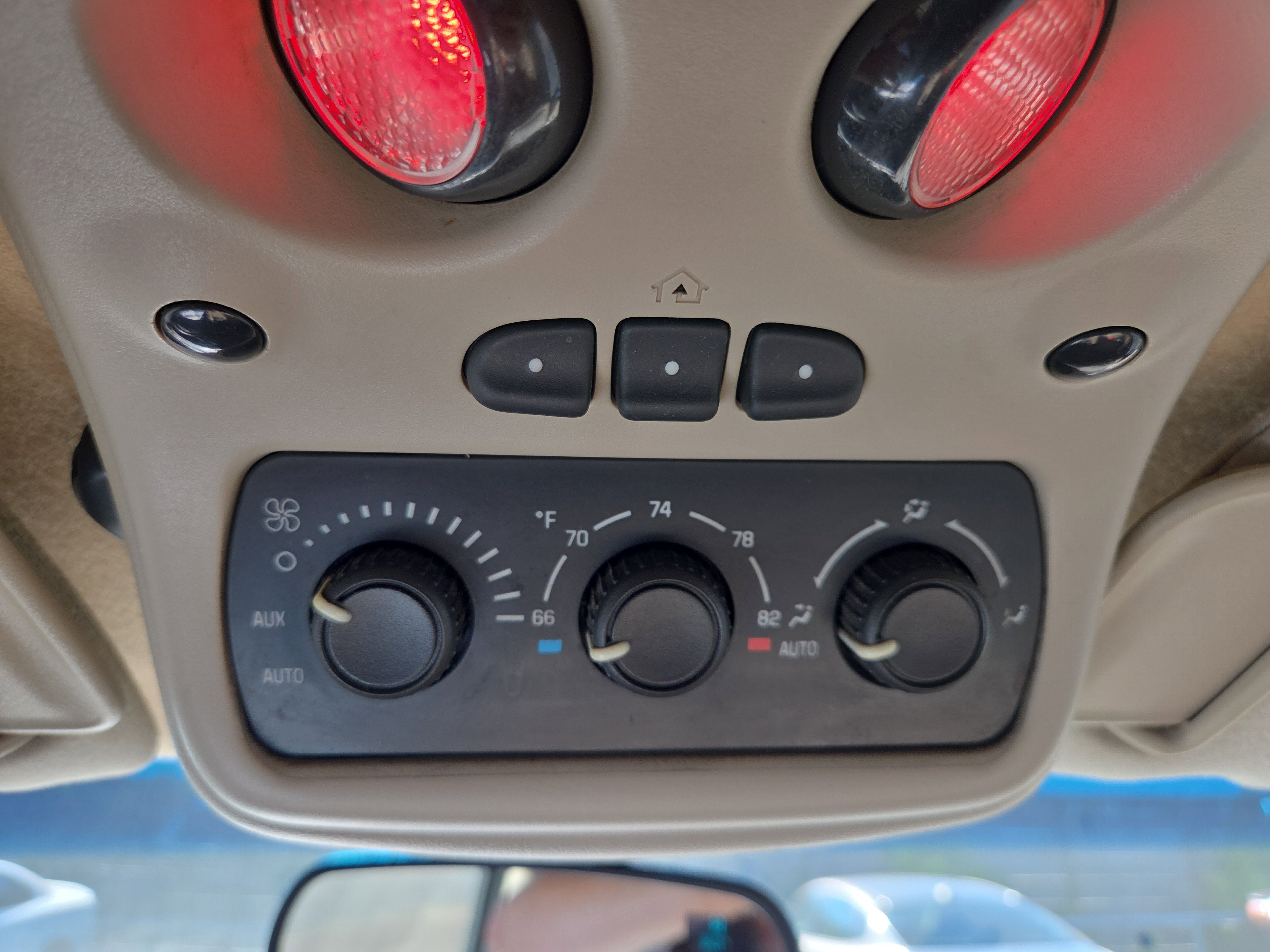 Used 2005 Chevrolet Suburban LT w/ Preferred Equipment Group RWD image 20