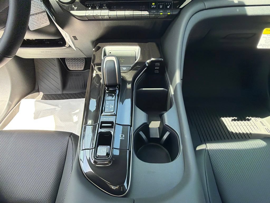 New 2026 Toyota Crown Platinum AWD/4WD image 21