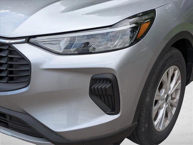 Used 2023 Ford Escape Active w/ Cold Weather Package FWD image 11