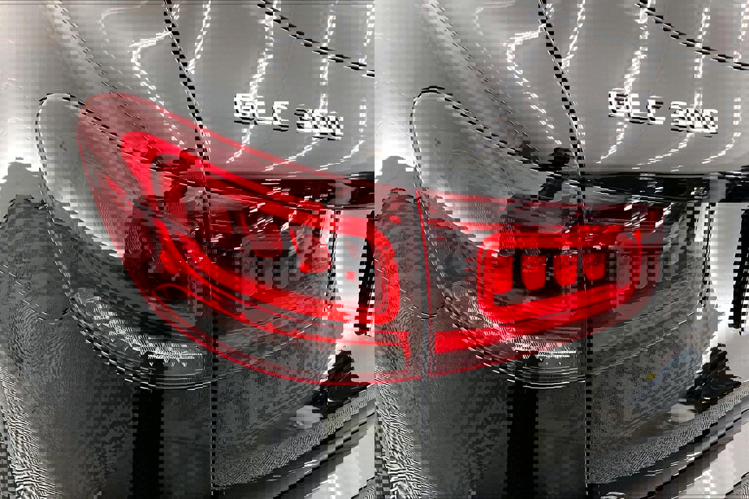 Used 2021 Mercedes-Benz GLC 300 image 27