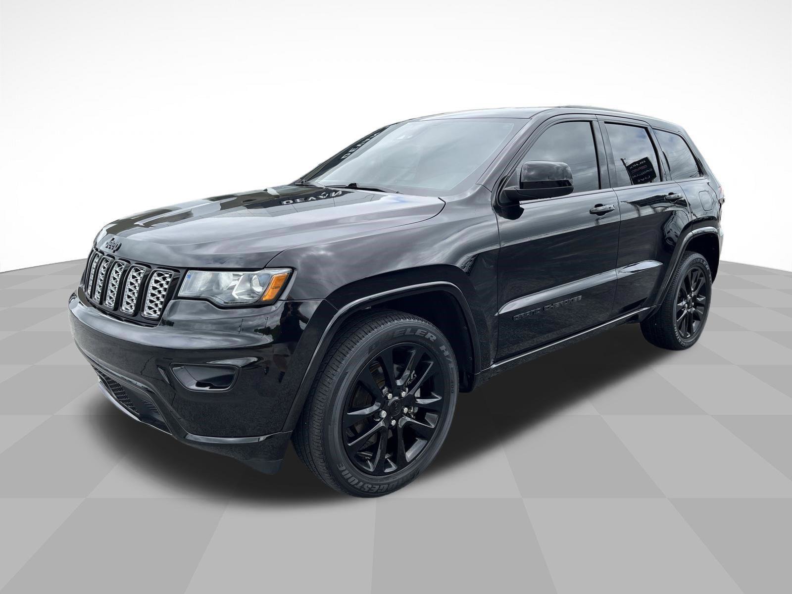 Used 2020 Jeep Grand Cherokee Altitude AWD/4WD image 1