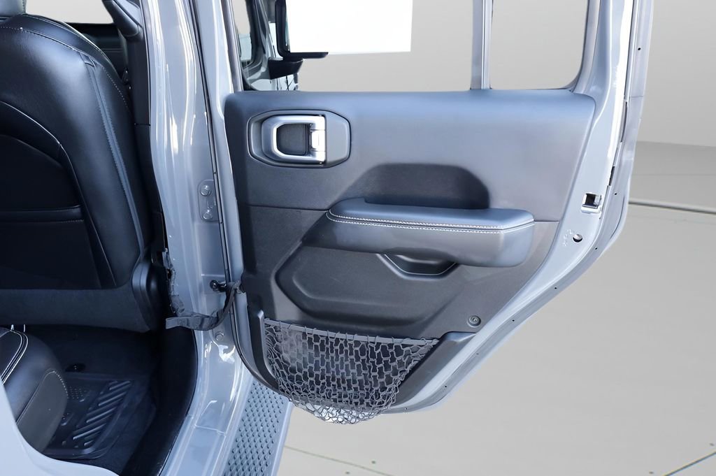 Used 2019 Jeep Wrangler Unlimited Sahara w/ Dual Top Group image 18