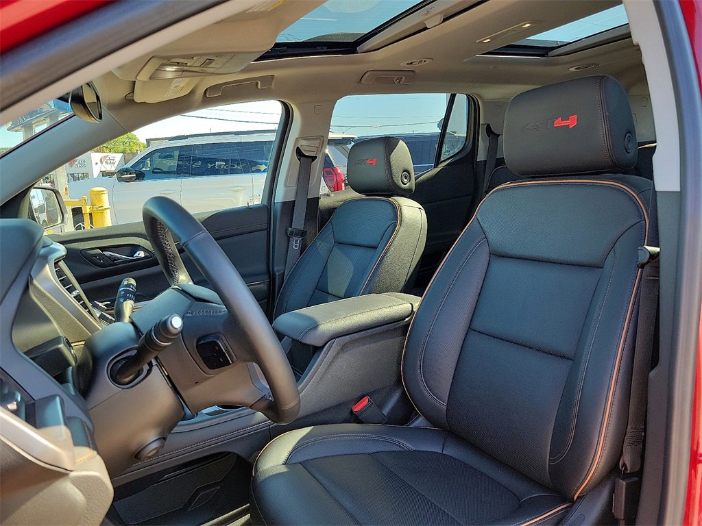 Used 2023 GMC Acadia AT4 w/ Technology Package image 12