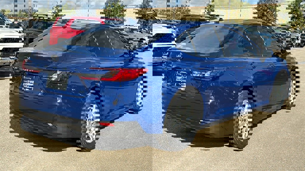 New 2025 Toyota Camry LE image 9