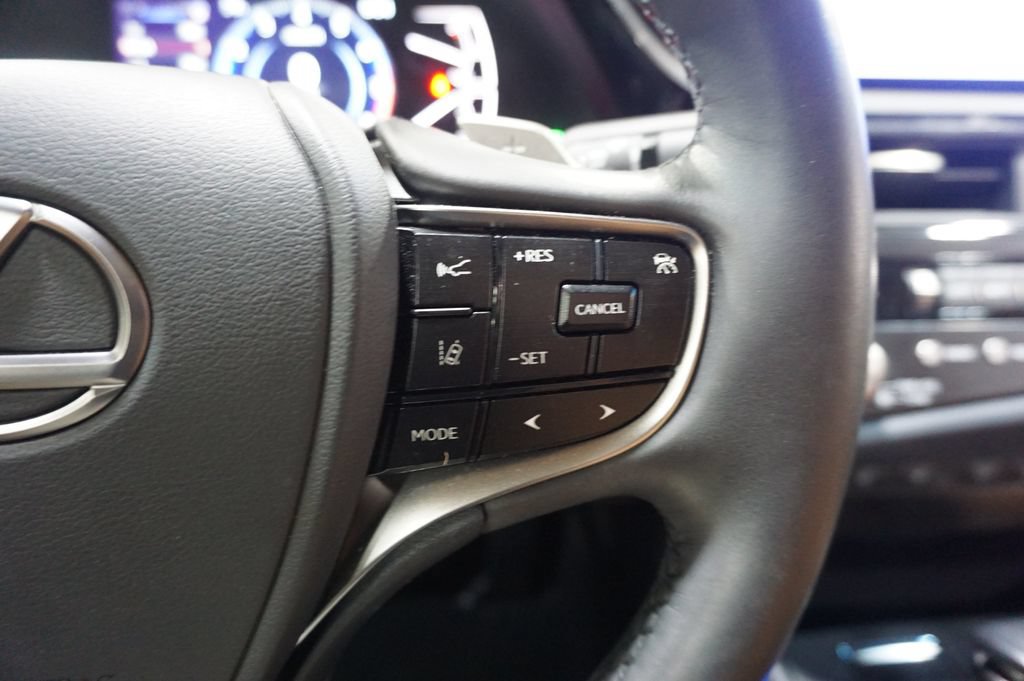 Used 2023 Lexus ES 350 w/ Premium Package FWD image 9