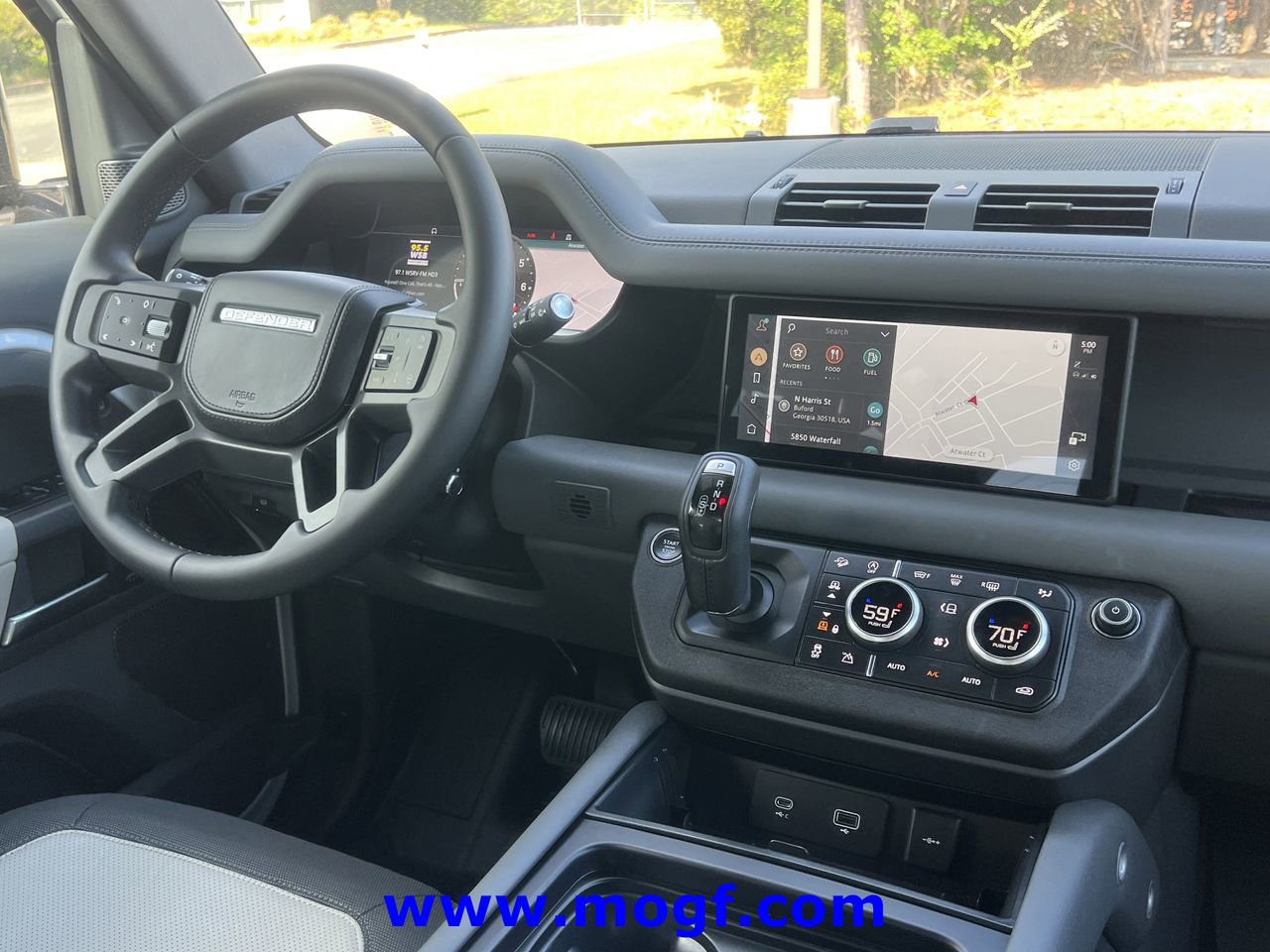 Used 2023 Land Rover Defender 110 X-Dynamic SE image 6