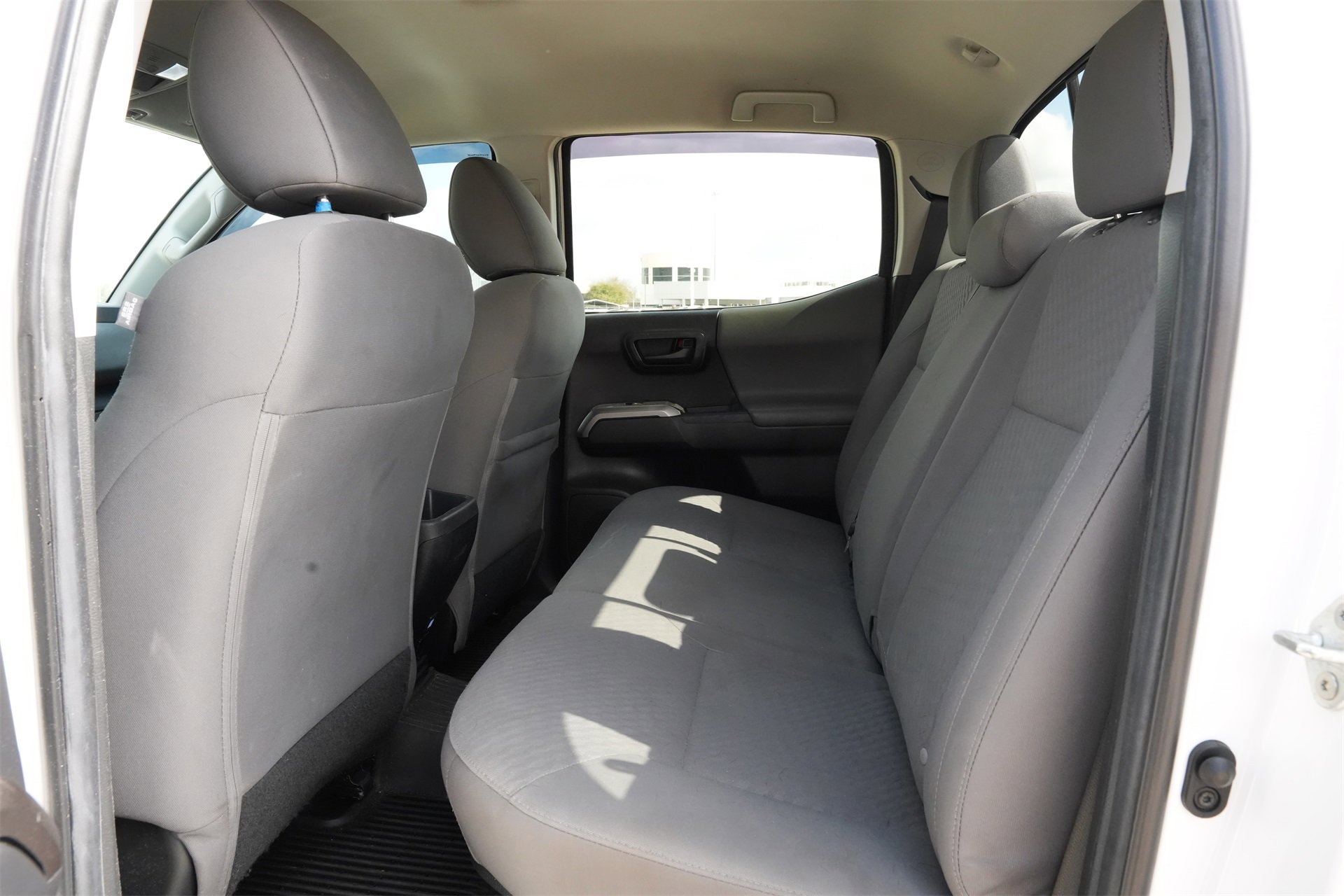 Used 2022 Toyota Tacoma SR5 w/ Technology Package image 20