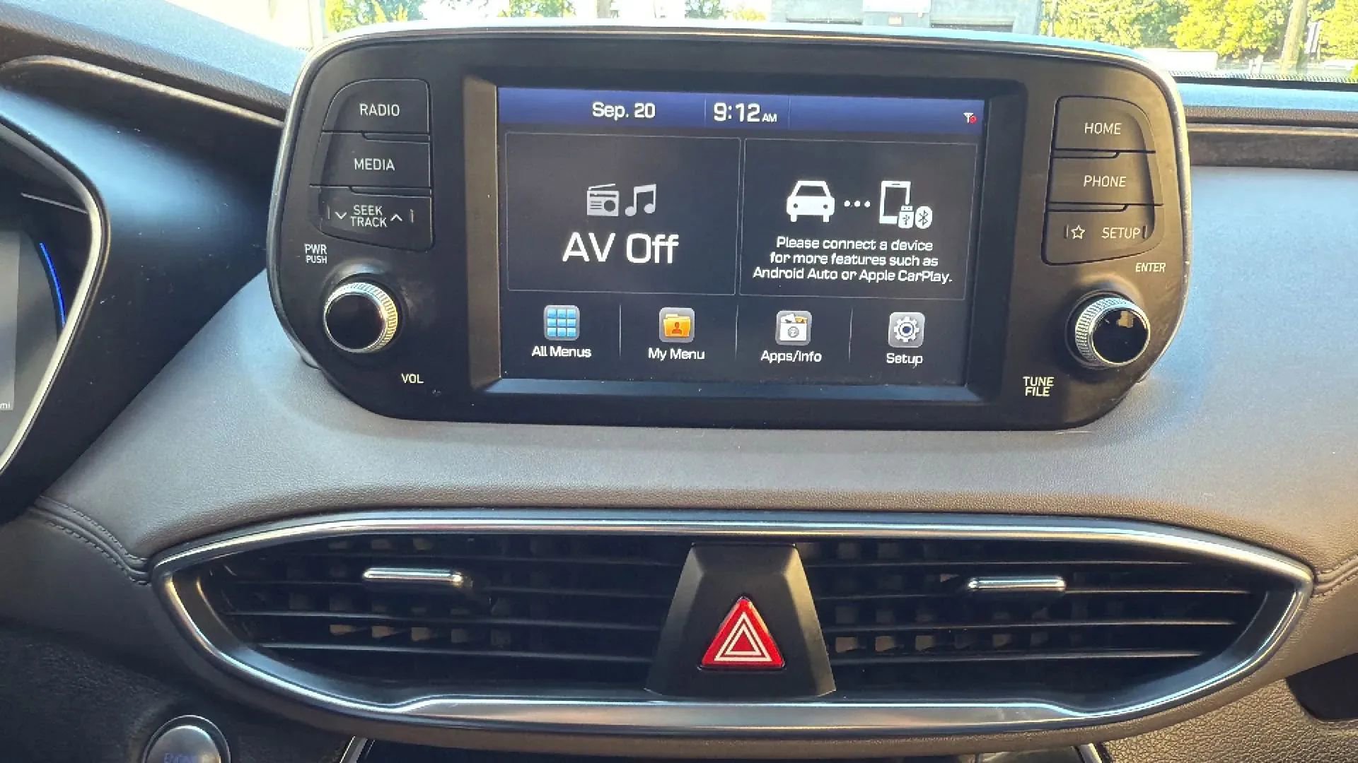 Used 2019 Hyundai Santa Fe SEL image 18