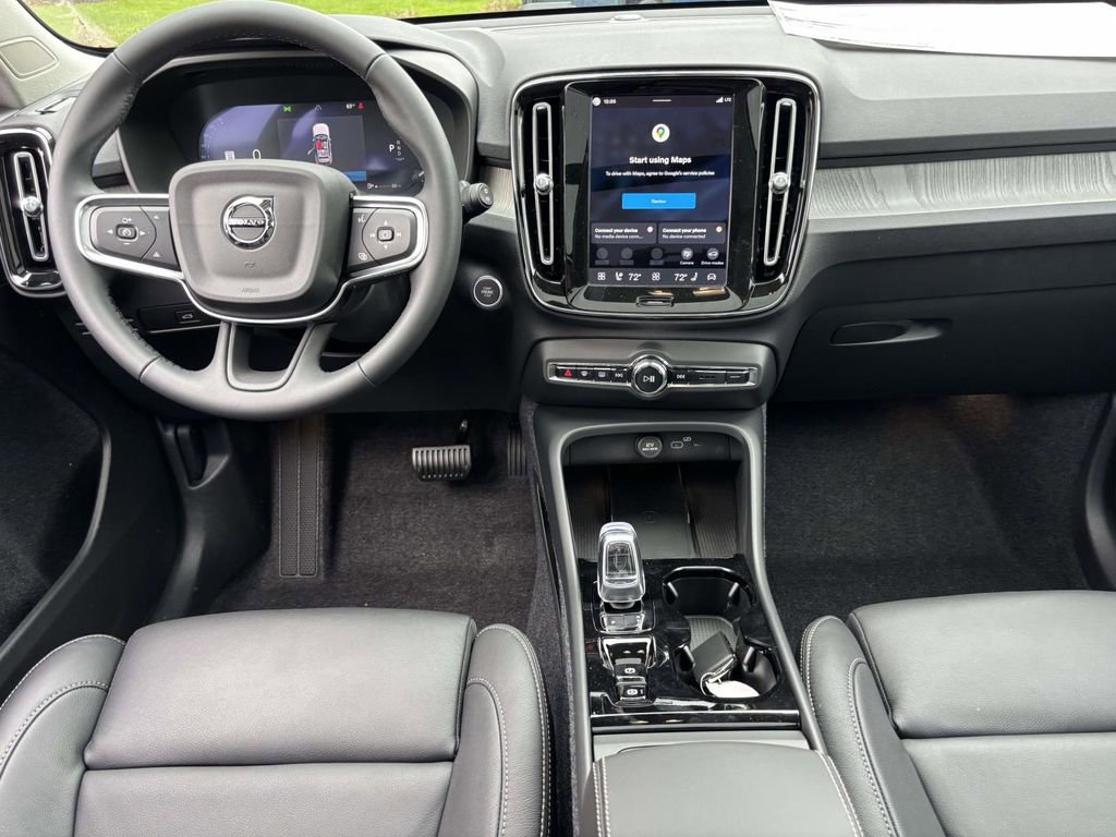New 2026 Volvo XC40 B5 Plus w/ Protection Package Premier image 28