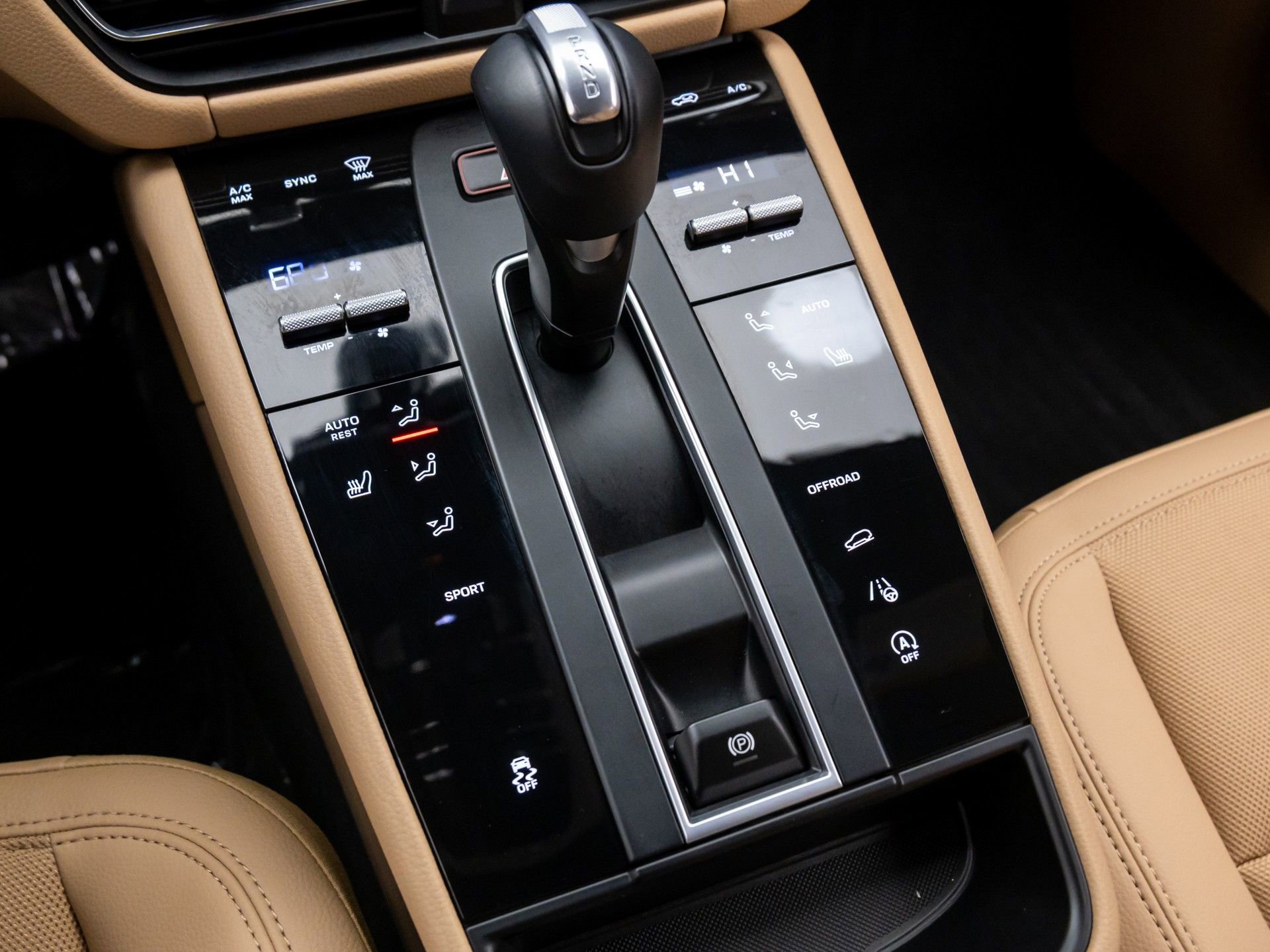 Certified 2025 Porsche Macan image 21