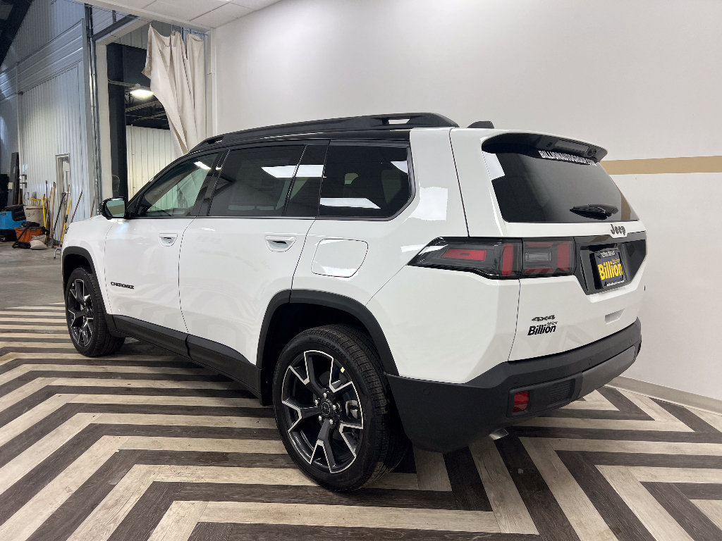 New 2026 Jeep Cherokee Overland image 14