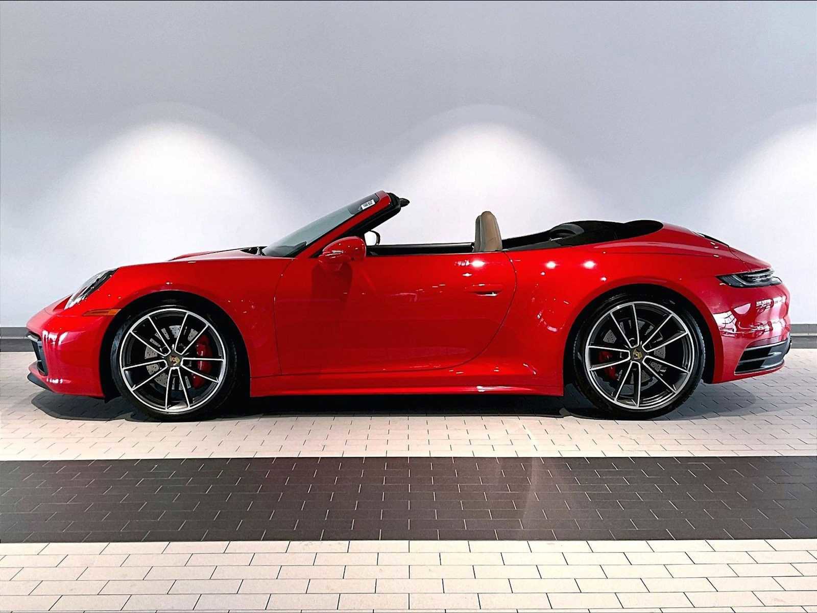 Used 2020 Porsche 911 Carrera S image 2