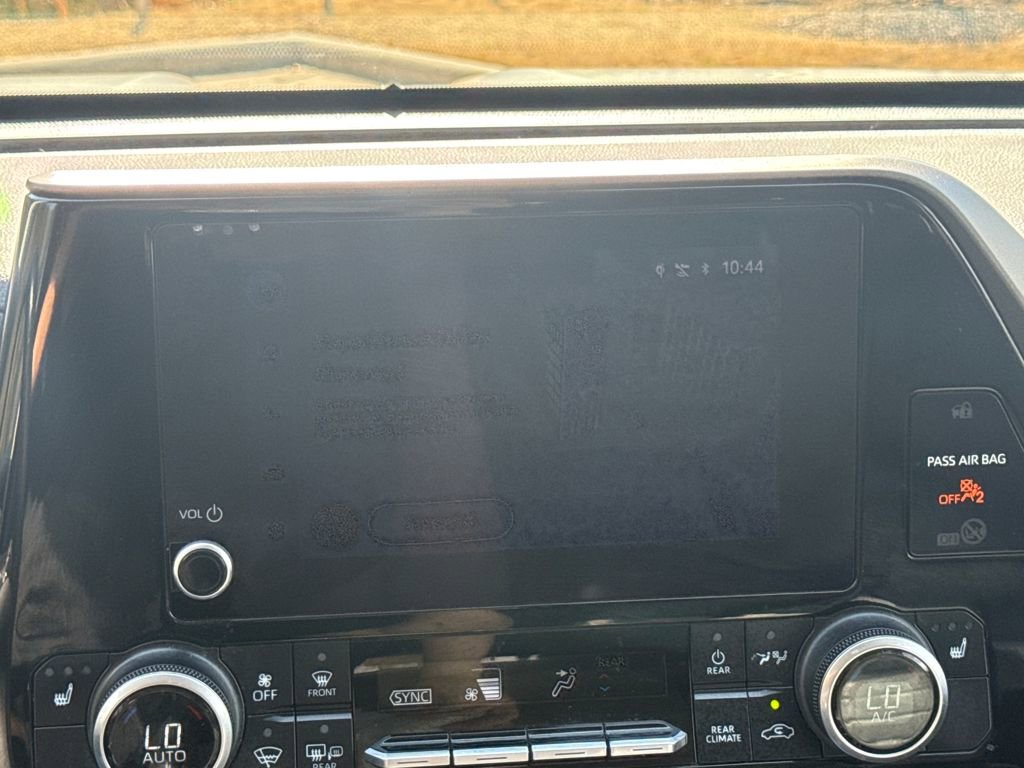 Used 2023 Toyota Highlander XLE image 23