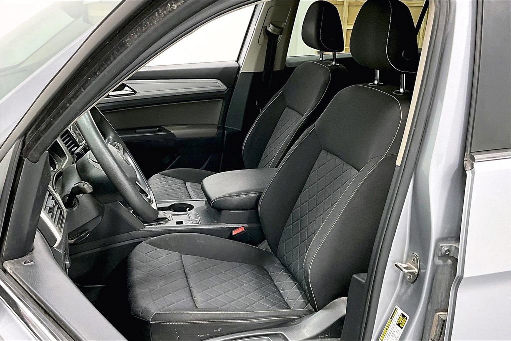 Used 2021 Volkswagen Atlas S w/ MDO Package (Bench Seat) image 32