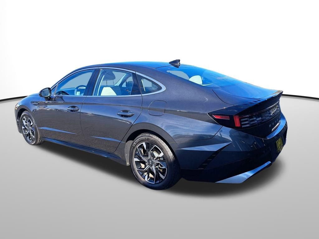 Used 2024 Hyundai Sonata SEL image 3