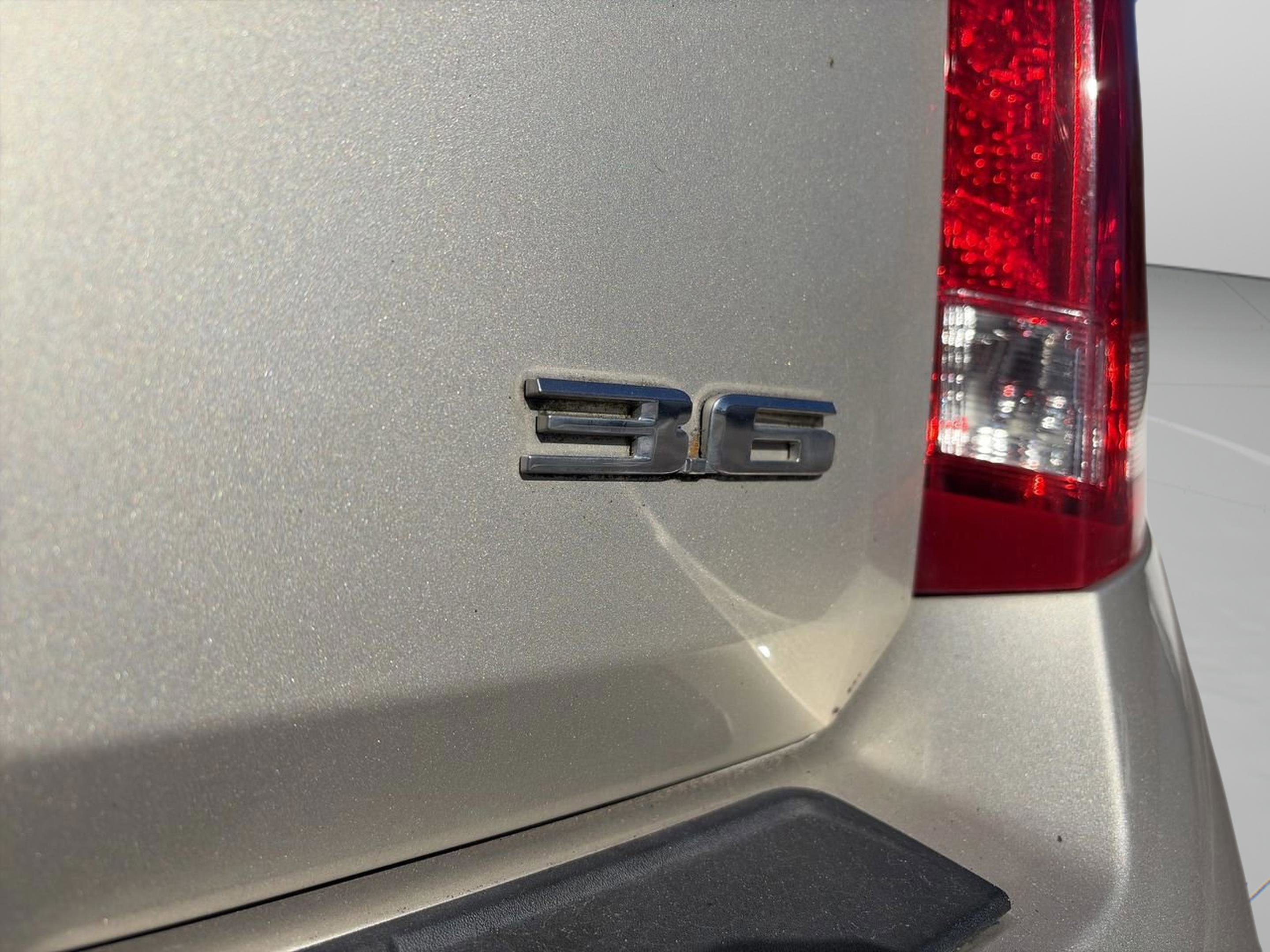 Used 2016 Cadillac SRX Luxury w/ Driver Awareness Package image 28