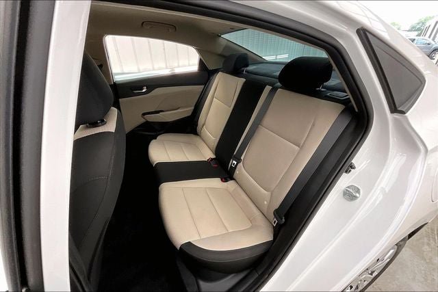 Certified 2022 Hyundai Accent SE FWD image 19