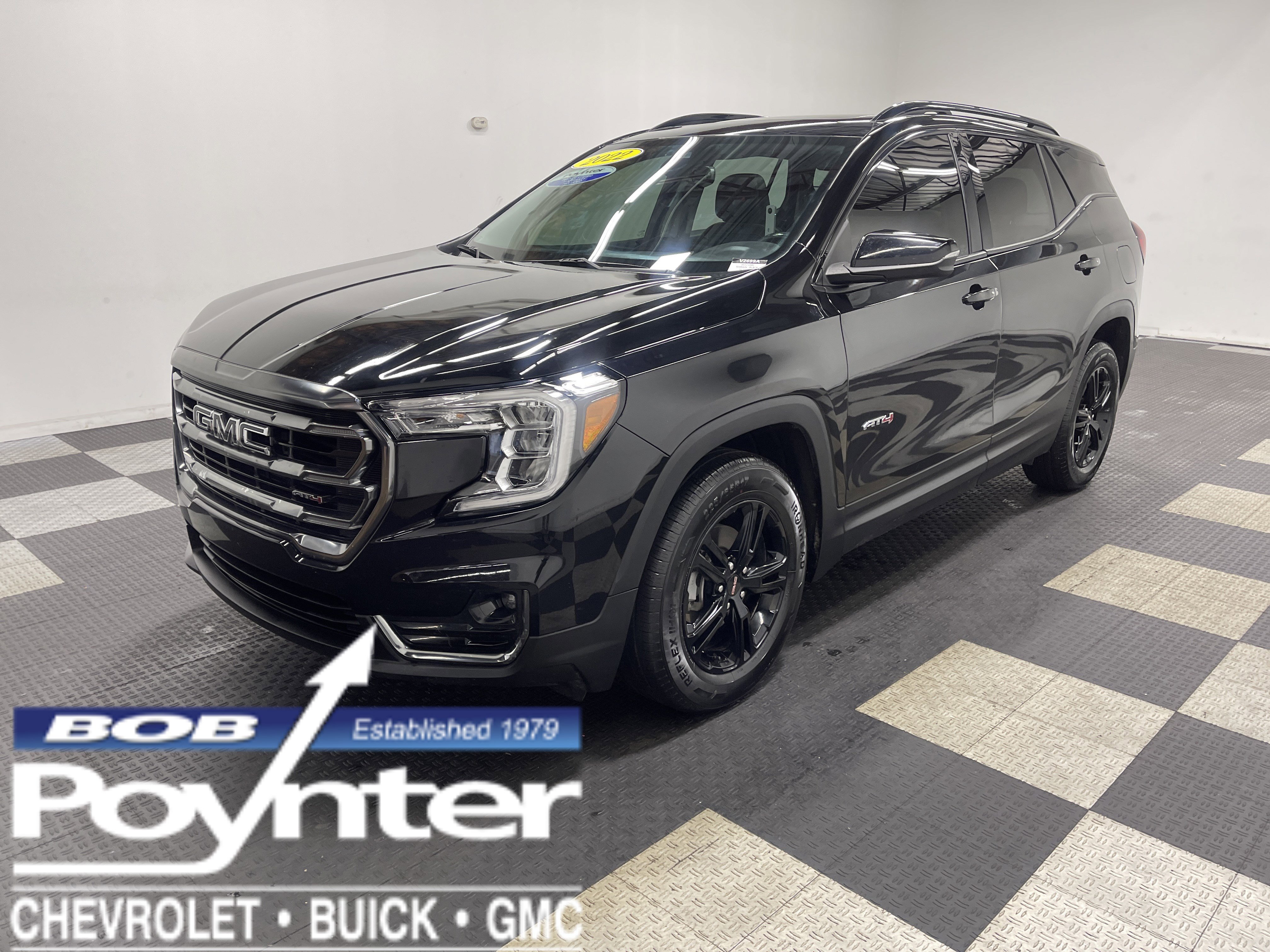 Used 2022 GMC Terrain AT4 image 1