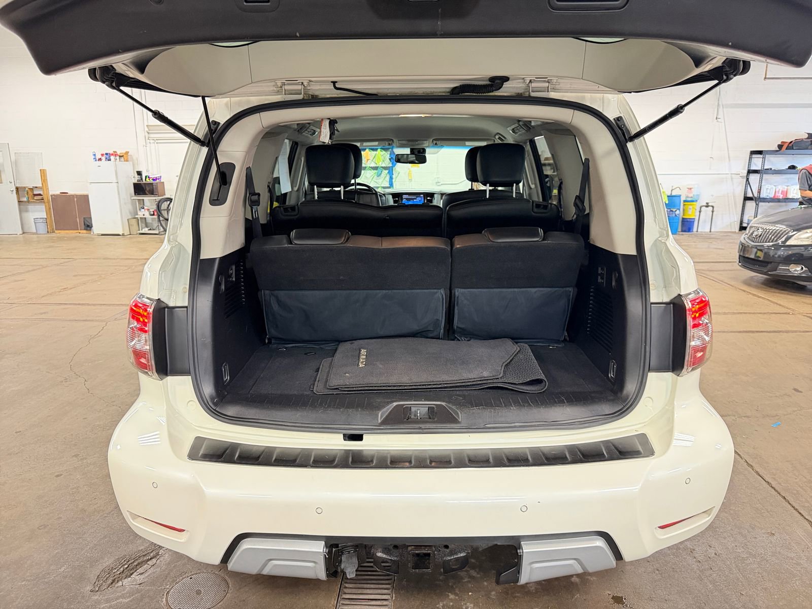 Used 2017 Nissan Armada SL w/ Interior Lighting Package AWD/4WD image 26