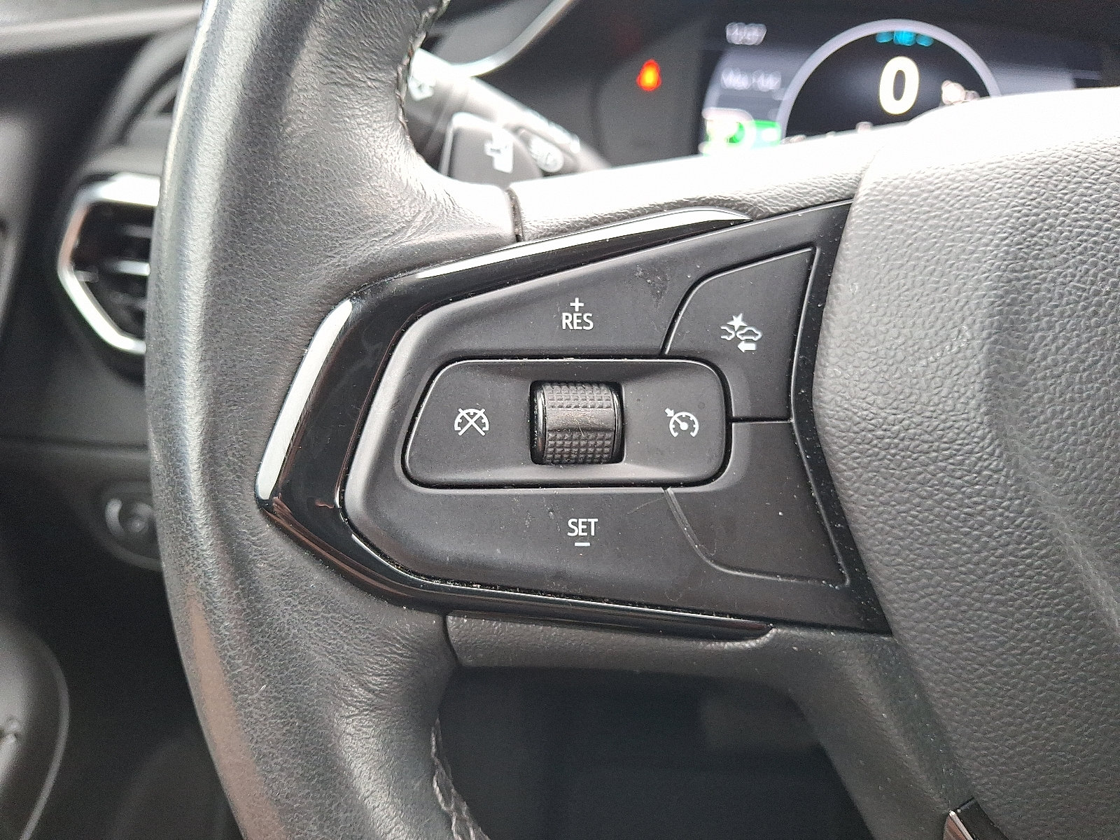 Certified 2023 Chevrolet Bolt EUV LT w/ Convenience Package FWD image 19