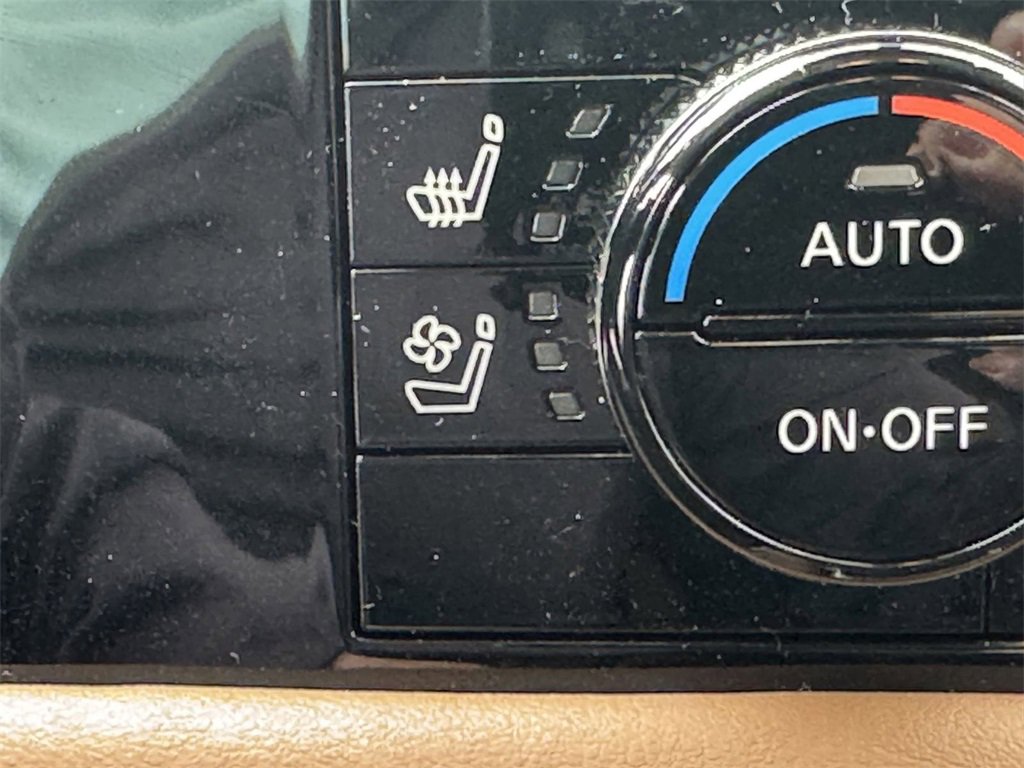 New 2025 Nissan Pathfinder Platinum w/ Lighting Package (N93) image 25