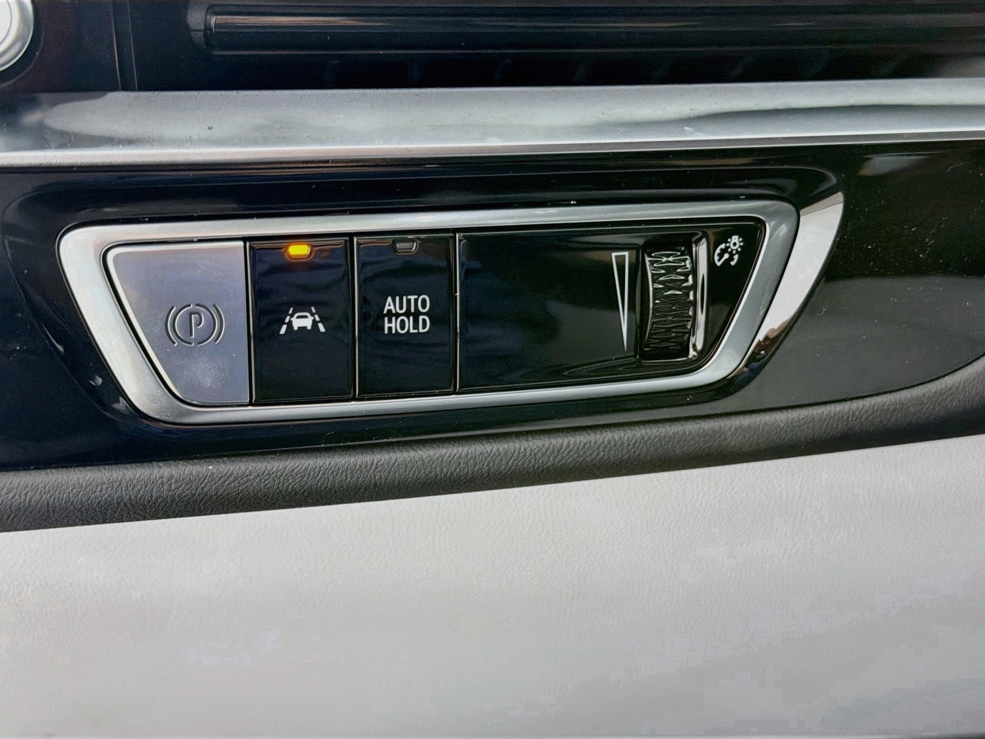 New 2027 Cadillac Lyriq Sport RWD image 33