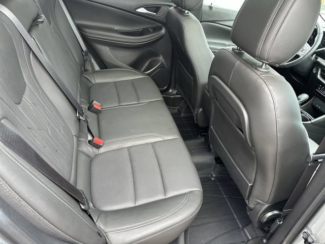 Used 2025 Buick Encore GX Avenir w/ Avenir Technology Package AWD/4WD image 28