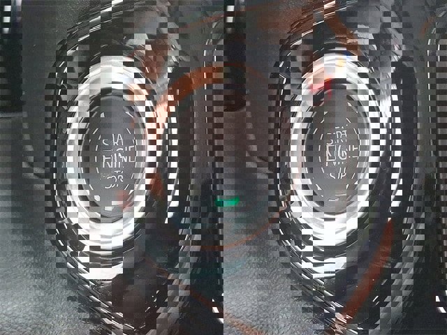 New 2025 GMC Sierra 3500 SLT w/ SLT Premium Package image 17