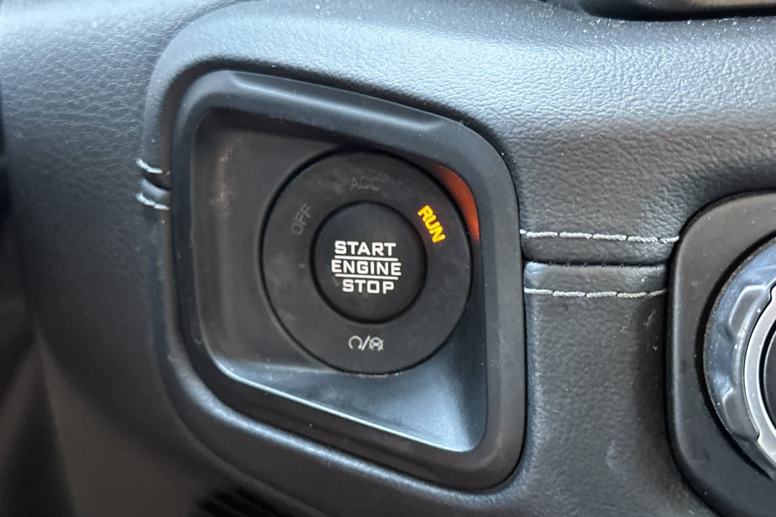 Used 2024 Jeep Wrangler Unlimited Rubicon 4xe AWD/4WD image 24