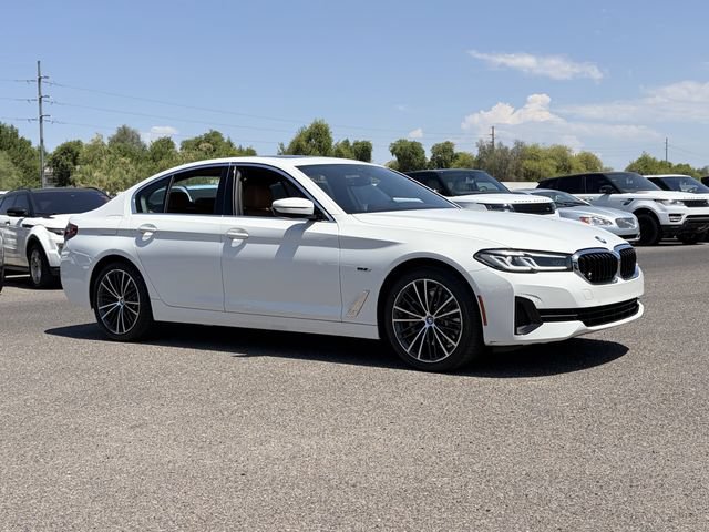 Used 2023 BMW 530e w/ Premium Package RWD image 4