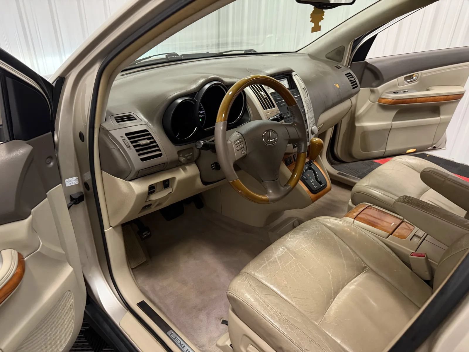Used 2004 Lexus RX 330 FWD image 36
