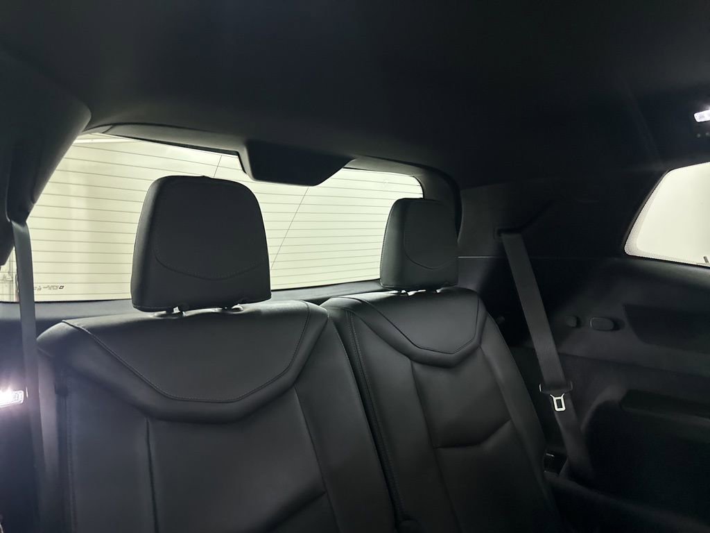 Used 2025 Cadillac XT6 Premium Luxury image 24