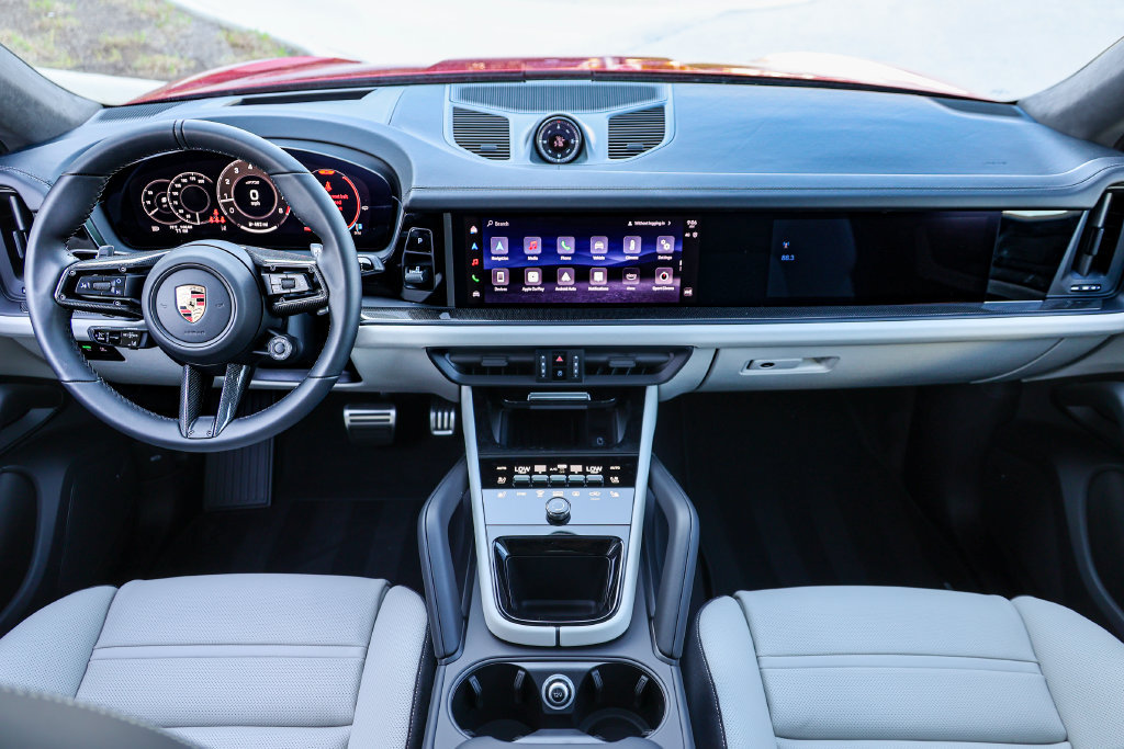 New 2026 Porsche Cayenne GTS AWD/4WD image 33