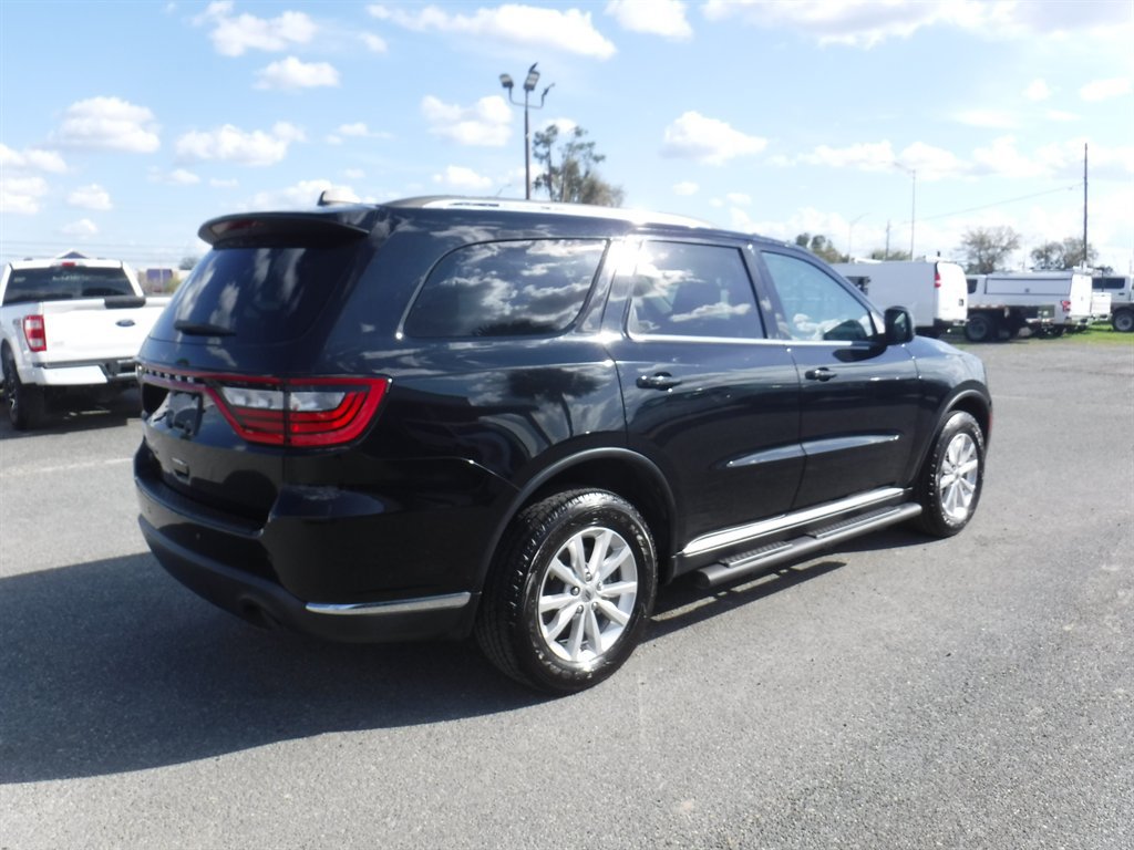 Used 2021 Dodge Durango SXT AWD/4WD image 2